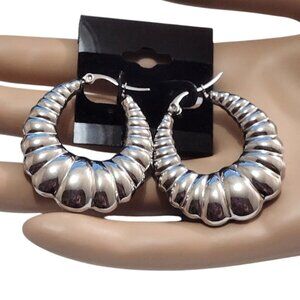 45mm Shrimp Hoop Pierced Earrings Silver Scalloped Graduated Oval